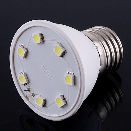 E27 7 LED SMD白い光電

球110V/220V （選択可能）